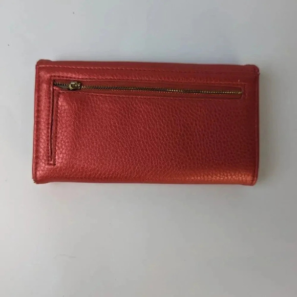Adrienne Vittadini Pebbled Leather Wallet - Picture 4 of 8